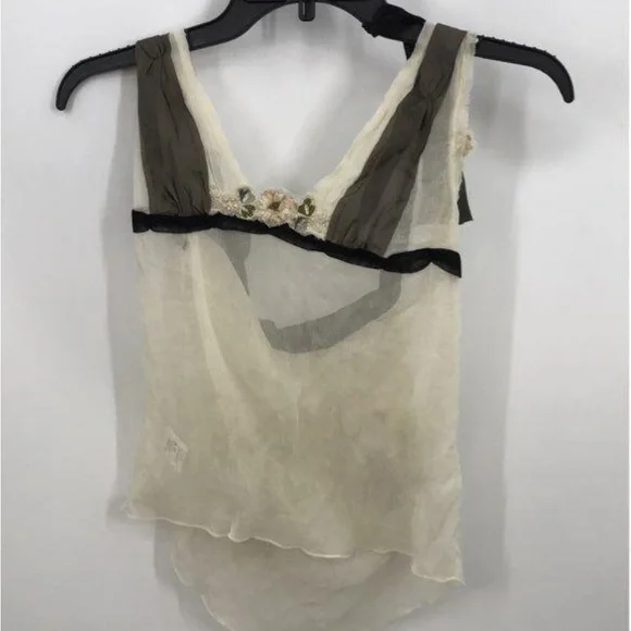 Easton Pearson Sheer Floral Lace Top with Black Trim 100% silk - Picture 2 of 4